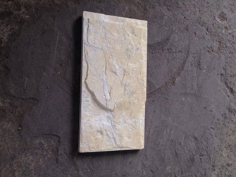 Đá bóc vàng 10x20cm