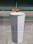 Lavabo trụ tròn trắng xám